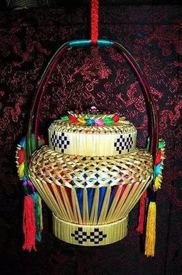 德保麦秆花篮 指尖上的金色传承，入选广西首批传统工艺振兴目录